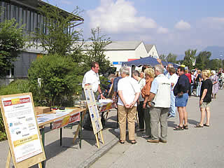 Starkes Interesse am Solarstand des B&uuml;rgersonnenkraftwerkes Ainring